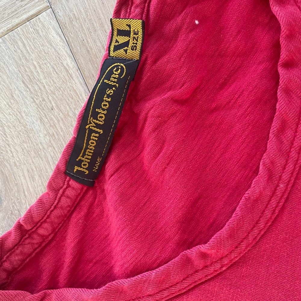 Johnson Motors red slub moto tee. - Picture 4 of 4